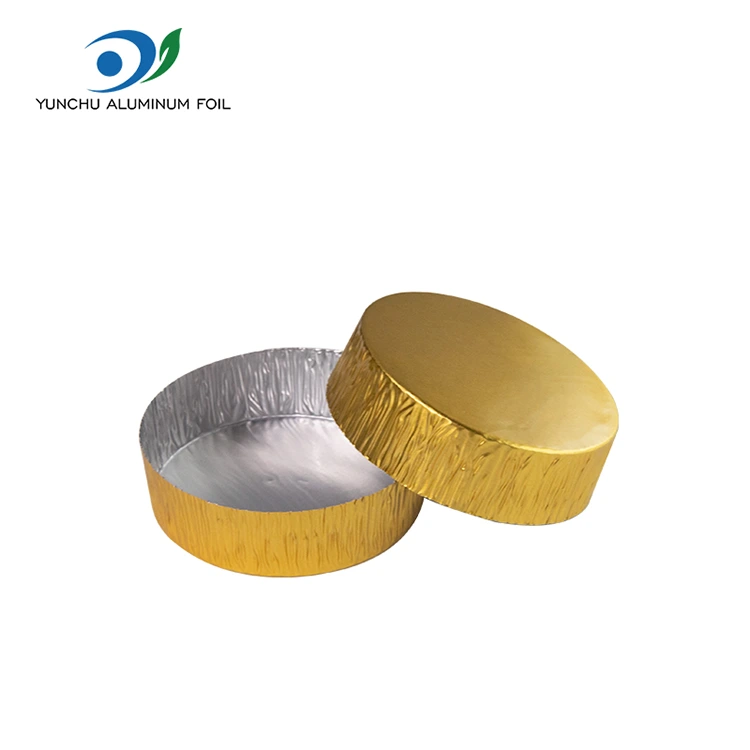 Kulatý malý pečení stříbrné hliníkové fólie s potravinami nádoba